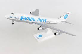 DARON SKYMARKS PAN AM 747-100 1/200 W/GEAR CLIPPER JUAN TRIPPE